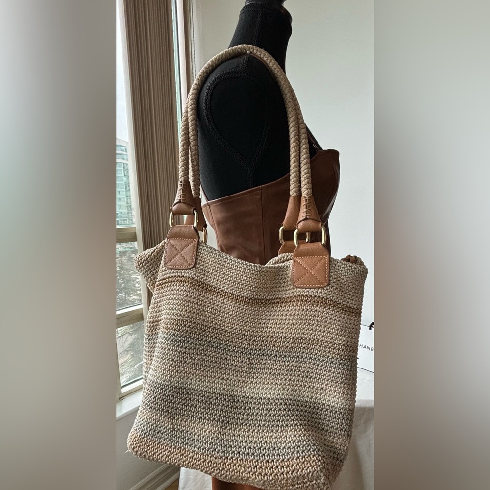 Sale 🔥 The Sak Purse - Picture 2 of 5